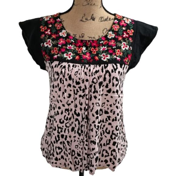 Savanna Jane Floral Embroidered Leopard Print Fiesta Shirt Size Medium - Picture 1 of 7